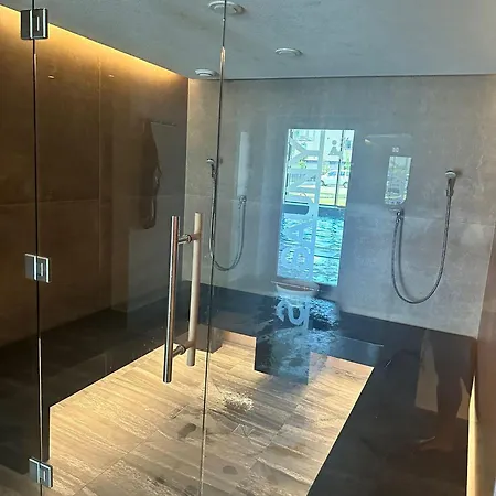 Lux Kasprowicza Z Basenem Silownia コウォブジェク