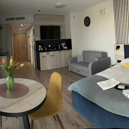 Lux Kasprowicza Z Basenem Silownia Kołobrzeg