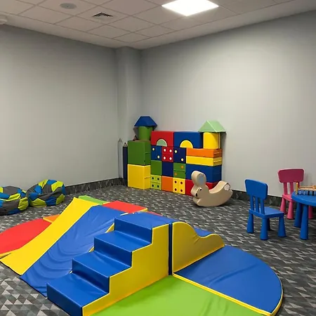 Lux Kasprowicza Z Basenem Silownia