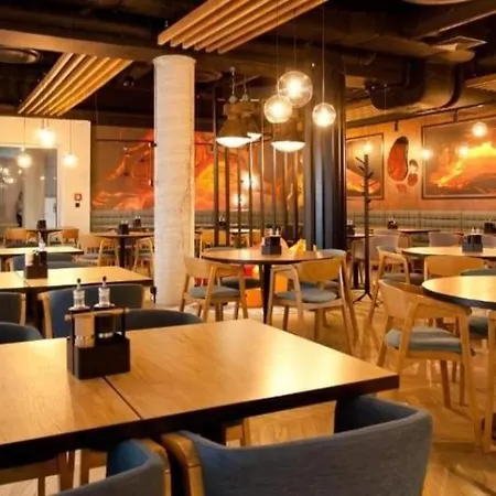 Lux Kasprowicza Z Basenem Silownia