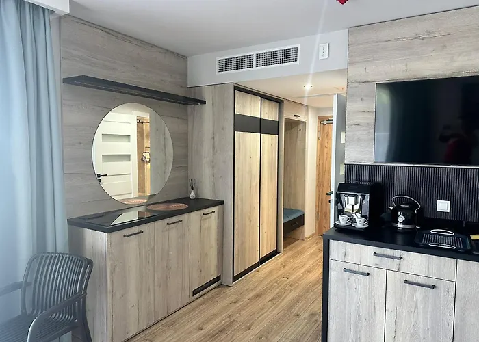 Lux Kasprowicza Z Basenem Silownia